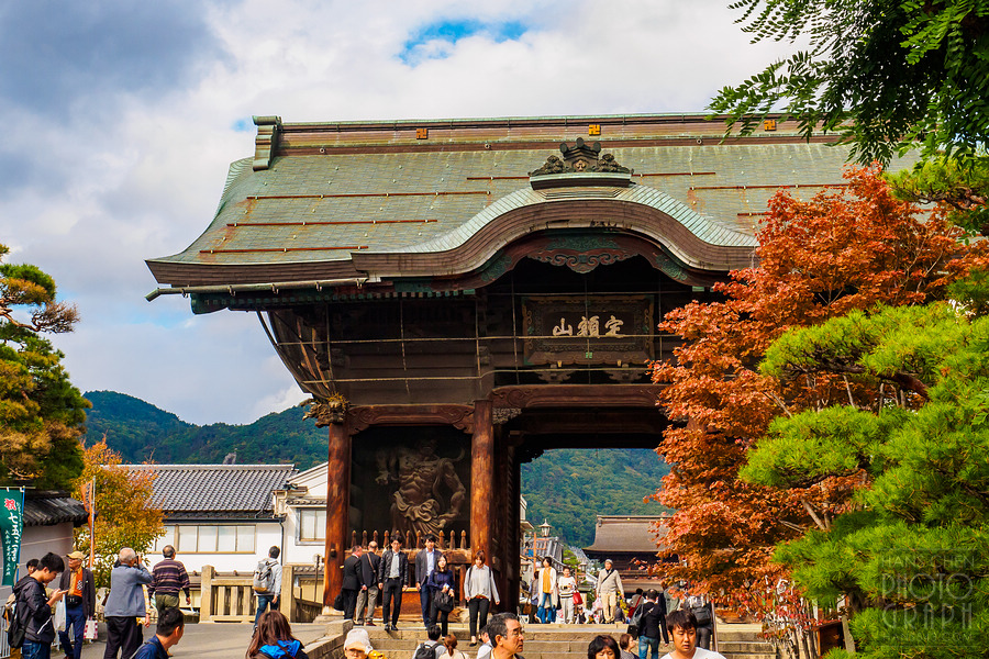 長野︱善光寺,日本人心中一生必去一次的朝聖之地,在此一起尋找通往極樂世界的大門吧!