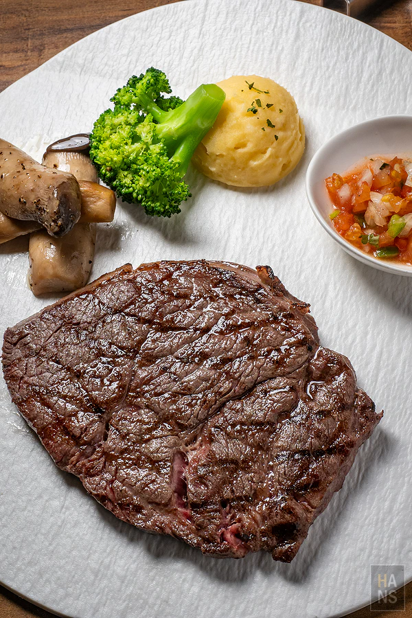 亨利客原味炭烤牛排︱台北六張犁站美食