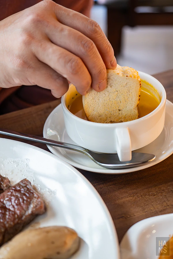 亨利客原味炭烤牛排︱台北六張犁站美食