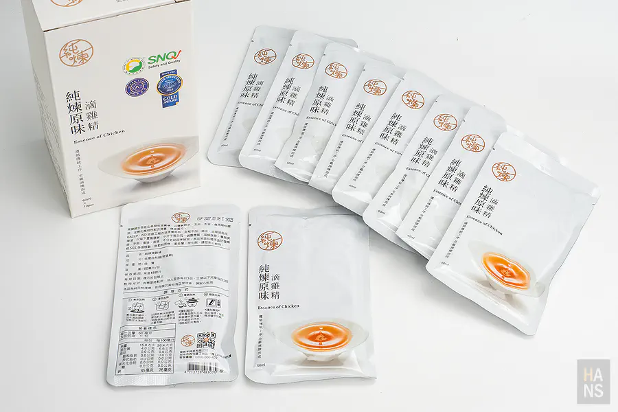 純煉原味滴雞精 盒裝與10包內容物