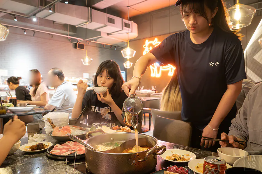 汆牛溫體牛肉火鍋-西門店