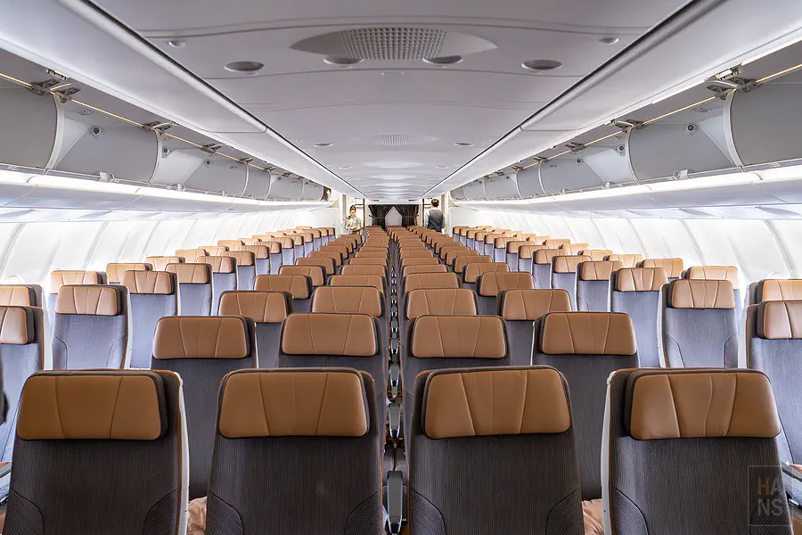 星宇航空A350商務艙寬敞座位與個人娛樂系統