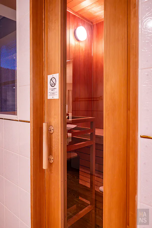 RISONARE套房內附設的私人桑拿烤箱