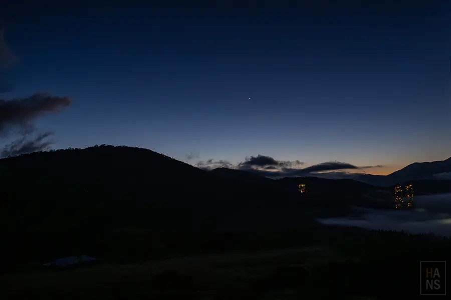 從雲海纜車內向外拍攝的雲海景色
