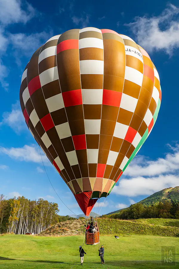 搭乘熱氣球升空時的視角