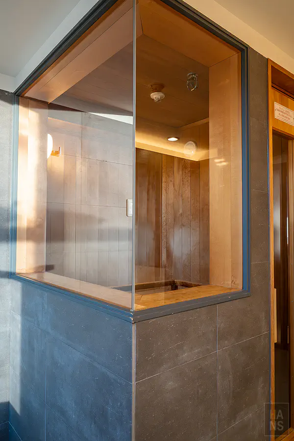 在RISONARE套房的私人桑拿中享受乾蒸