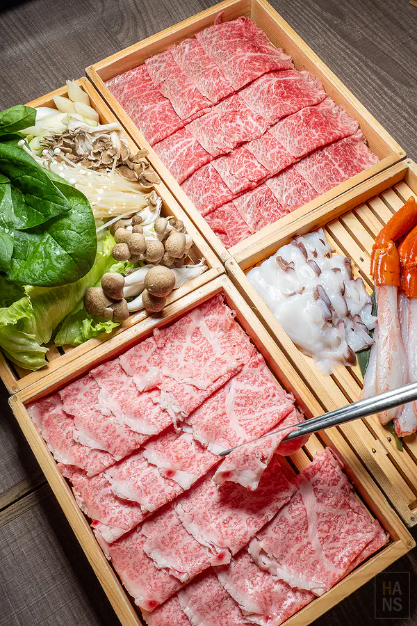 頂級北海道黑毛和牛涮涮鍋的油花分布