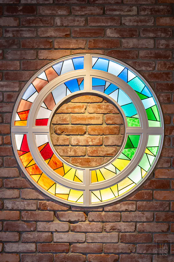 星野OMO5函館︱OMO Base牆面彩繪玻璃裝飾