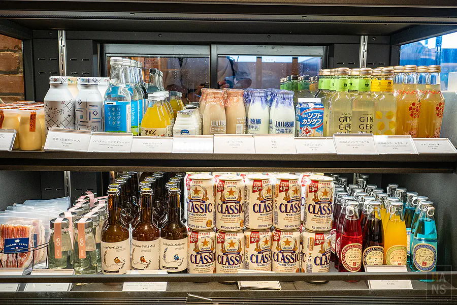 星野OMO5函館︱OMO Cafe & Bar 冰箱內的飲品