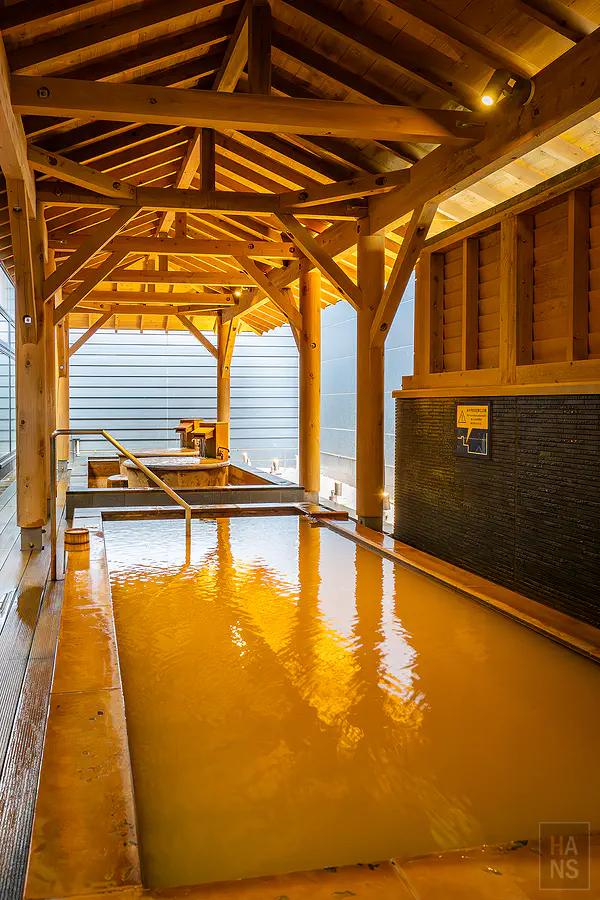 星野OMO5函館︱溫泉半露天琥珀色湯池