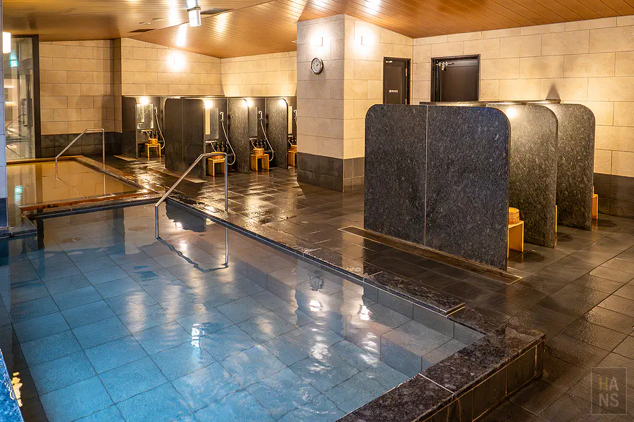 星野OMO5函館︱溫泉室內淋浴區