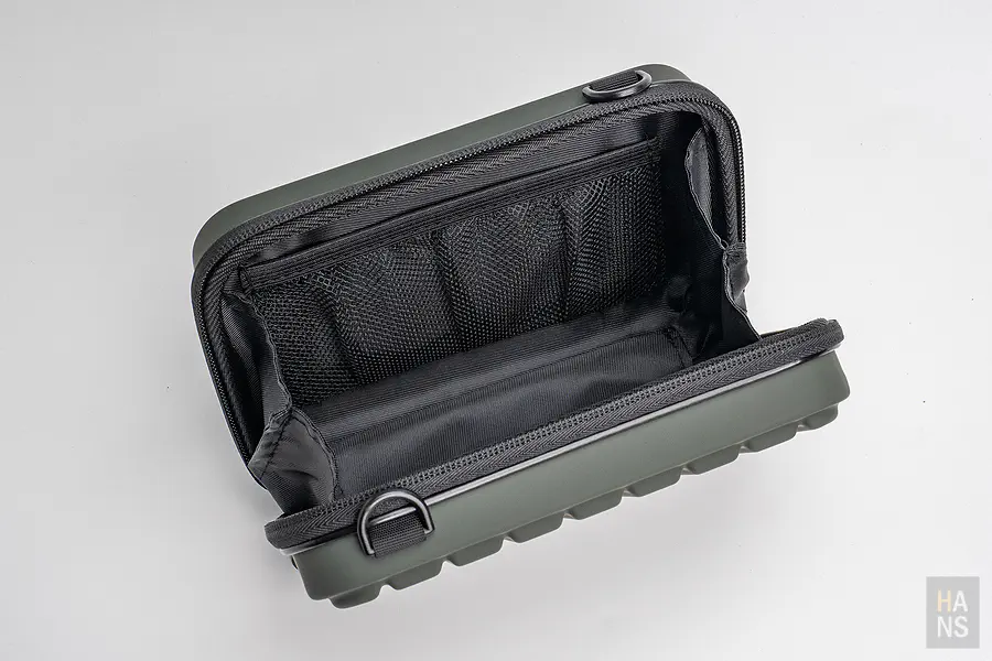 Travel Blue 斜背包 內部收納空間 網袋