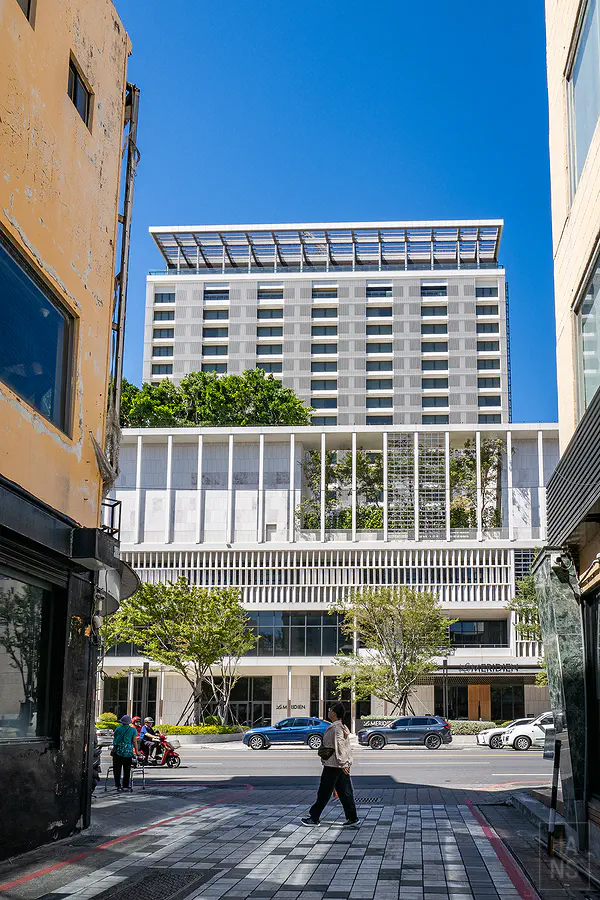 從巷弄中看花蓮潔西艾美渡假酒店