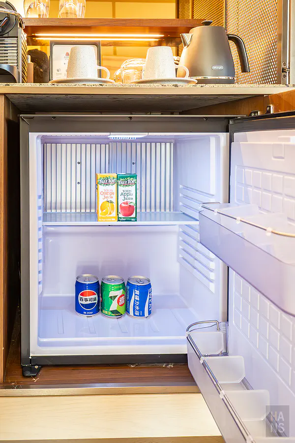Mini Bar 冰箱內的免費飲料