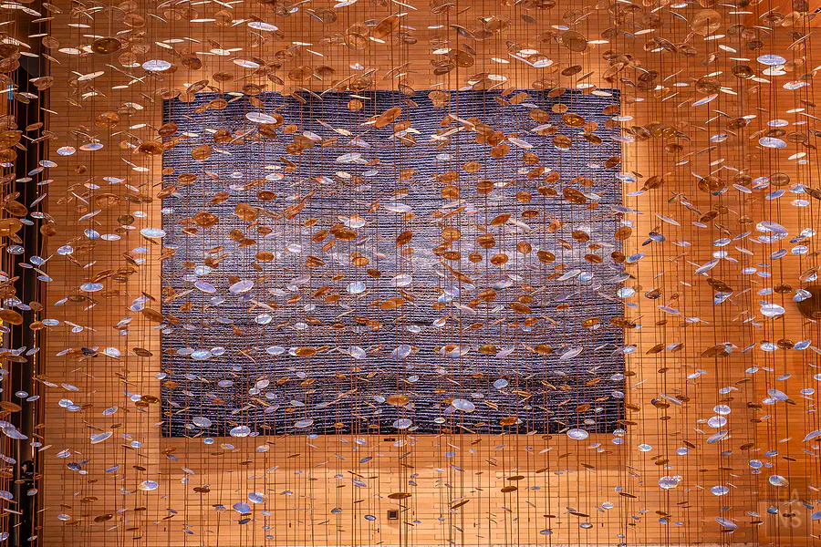 蝴蝶谷裝置藝術由4522片琺瑯片打造