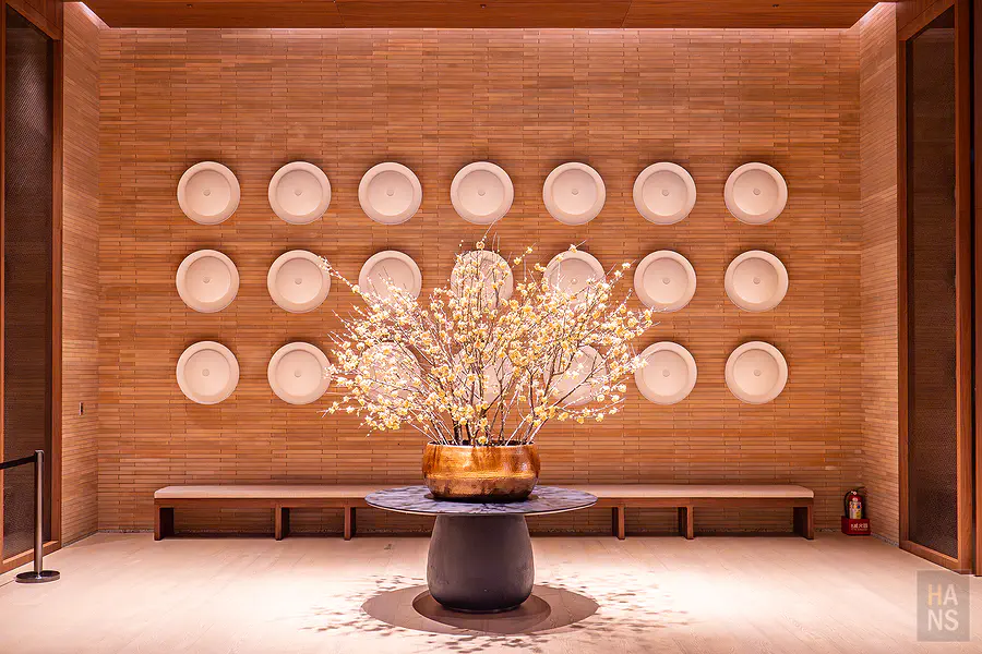 花蓮潔西艾美大廳的藝術品與花藝