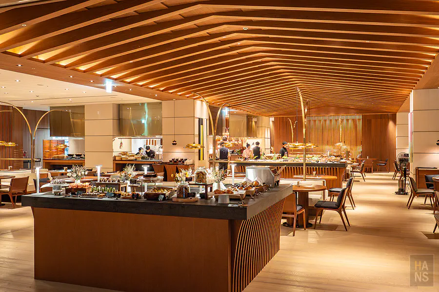 花蓮潔西艾美渡假酒店探索廚房的 Buffet 取餐區全景