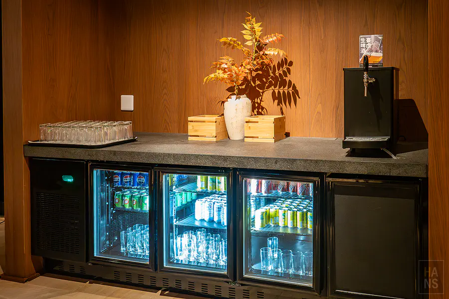 探索廚房 Buffet 的飲料與生啤酒吧