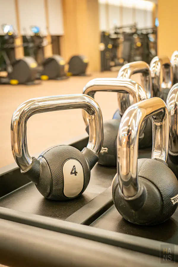 潔西艾美健身房的 Technogym 壺鈴