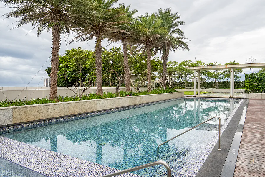 花蓮潔西艾美渡假酒店的 7 樓戶外恆溫游泳池