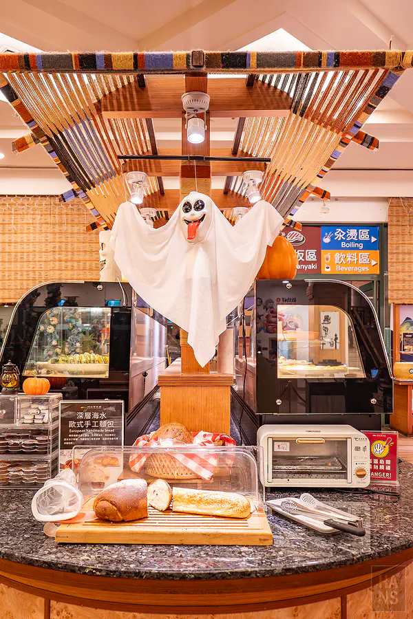 娜路彎 Buffet 的麵包區