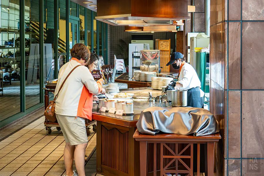 娜路彎早餐 Buffet 的現煎鐵板區