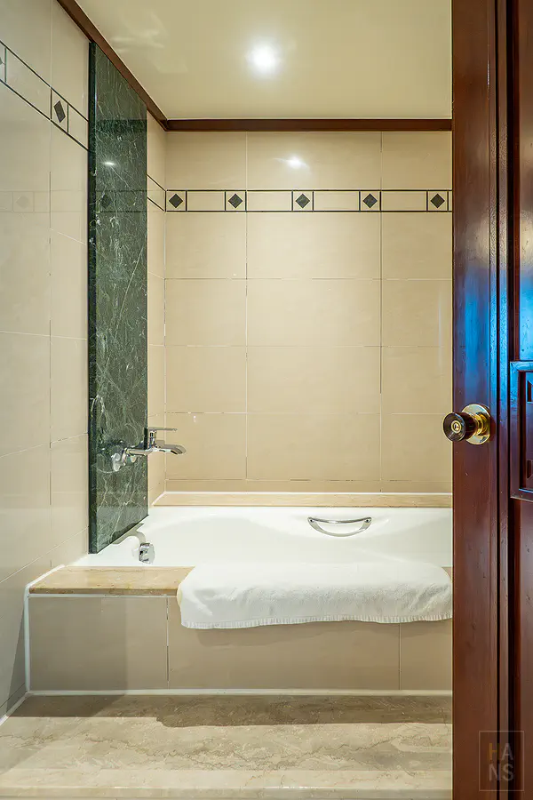 星空天浴套房的室內浴缸