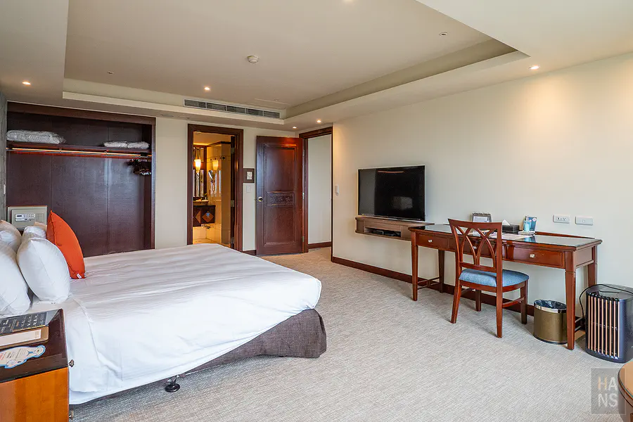 星空天浴套房的臥室另一視角