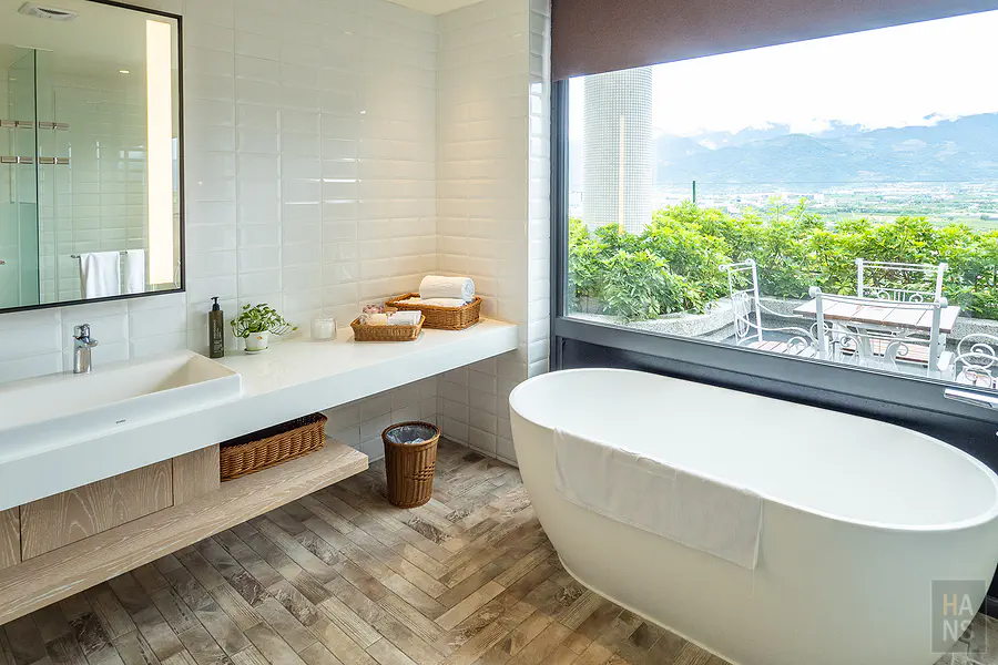 VIP 套房的景觀浴缸