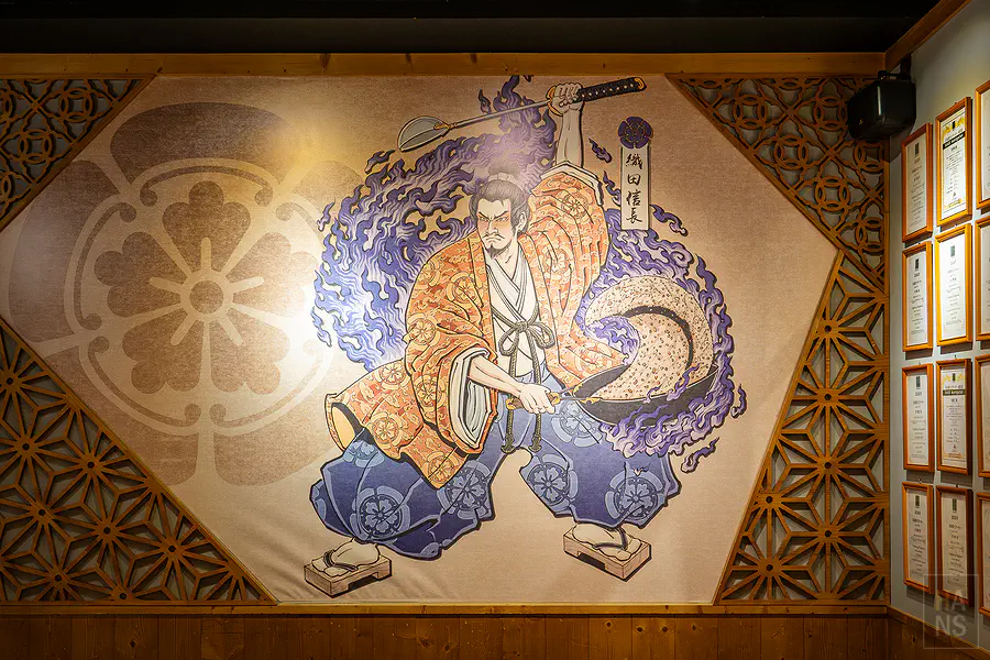 織田信長拿鍋鏟的創意壁畫