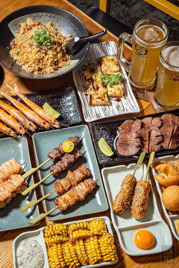 滿滿一桌豐盛的料理