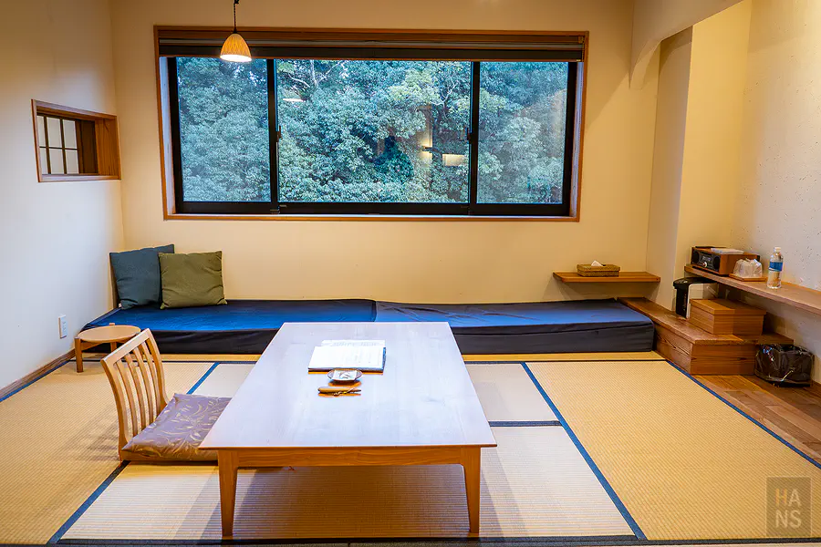 從不同角度看客房寬敞舒適的榻榻米空間