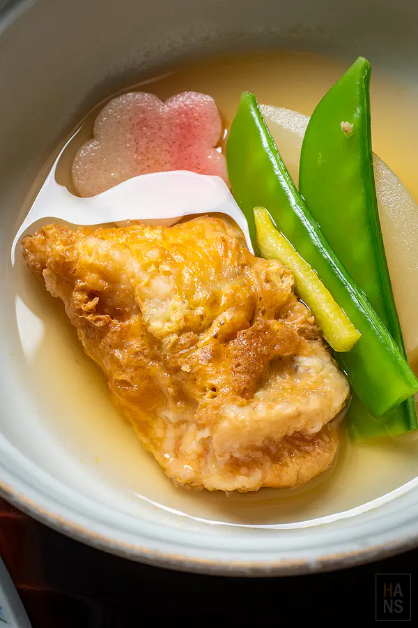 口感細緻軟嫩的白身魚黃身煮與精緻配菜