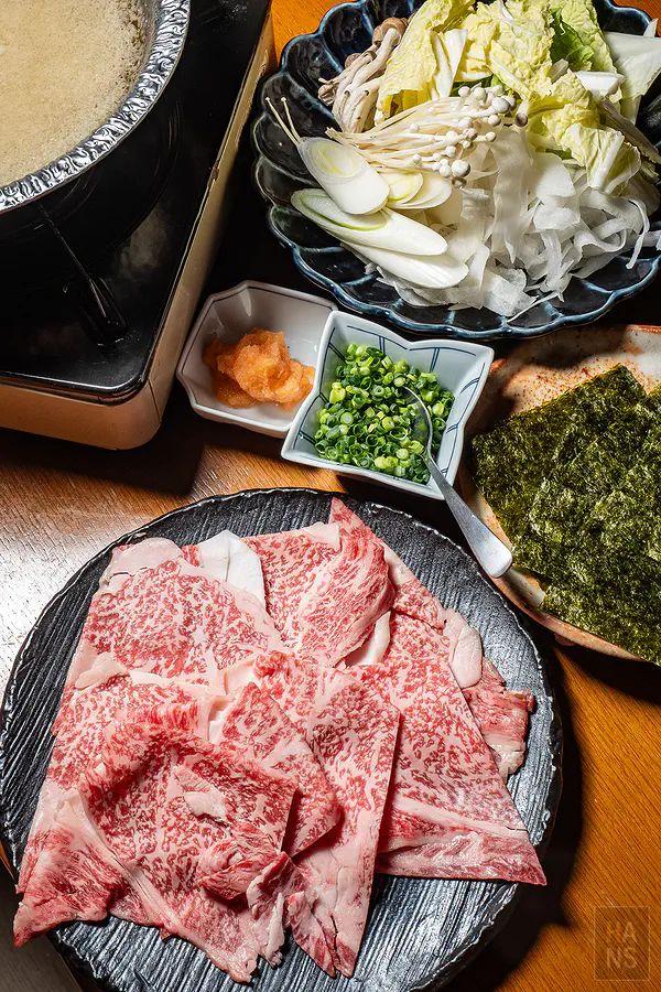 居酒屋小金的豪華佐賀牛和牛火鍋