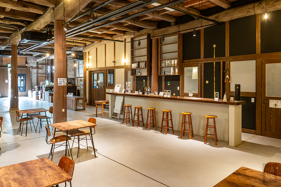 小城蒸溜所品嚐在地琴酒