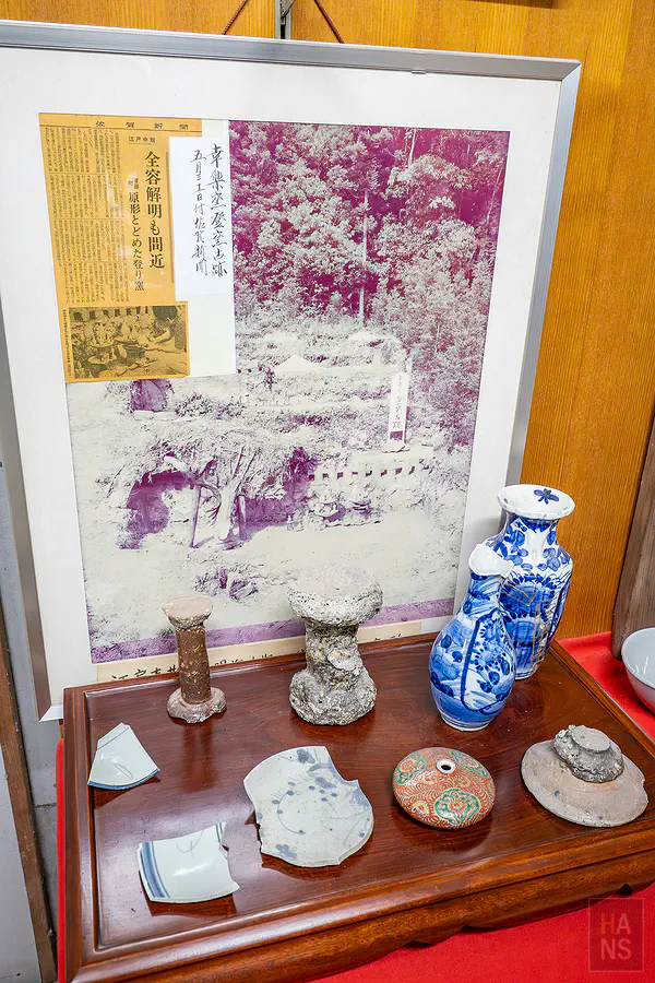 幸樂窯早期挖掘出的古老窯址與珍貴的陶瓷殘片展示