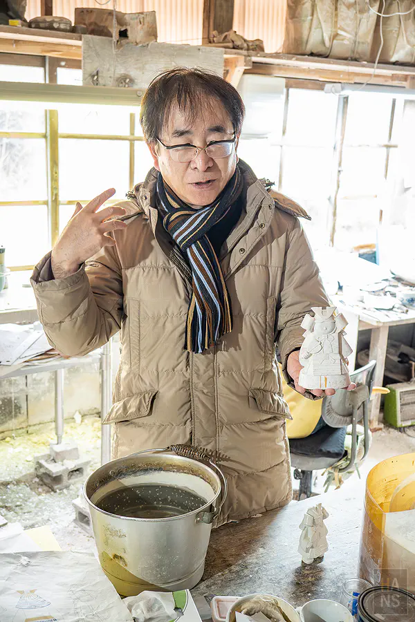 加上穩固底座設計的將軍有田燒素模展示