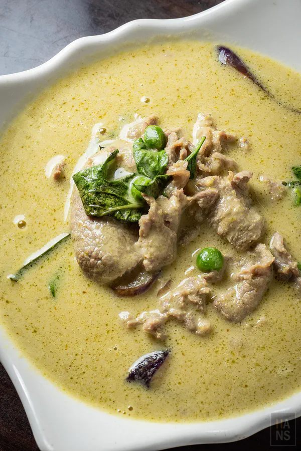 夏天小館泰式料理椰奶香氣溫潤的綠咖哩牛肉