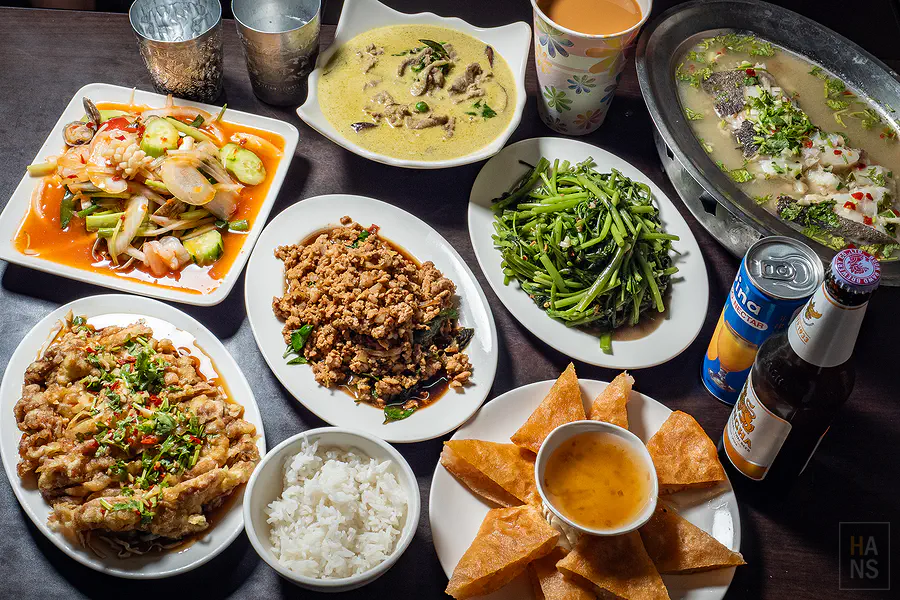 夏天小館泰式料理經典菜色大集合與一家四口的豐盛晚餐