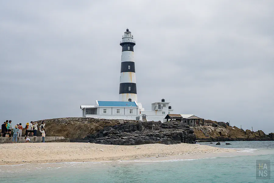 目斗嶼碼頭周邊清澈見底宛如翡翠般的果凍綠色海水