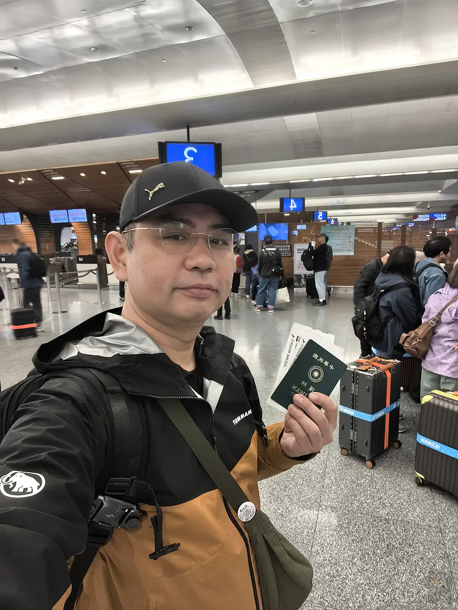 翰斯三月初在東京看WBC棒球經典賽時的照片，當時體重逼近90公斤