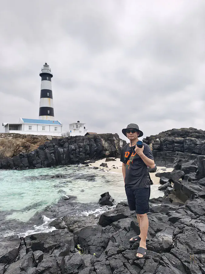 翰斯四月中旬於澎湖海岸出差照片，減重六公斤後身型較為結實