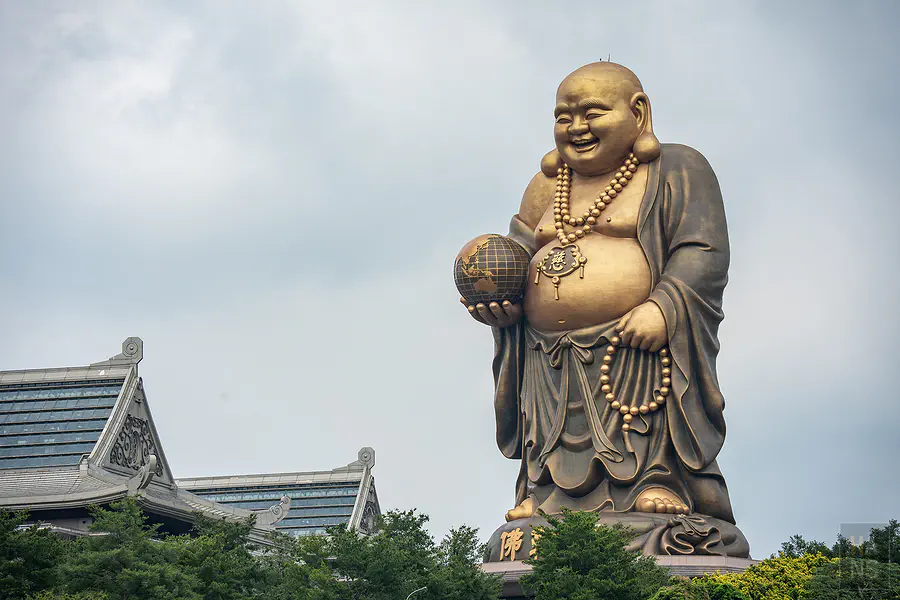 笑容可掬且充滿慈祥感的大彌勒佛特寫