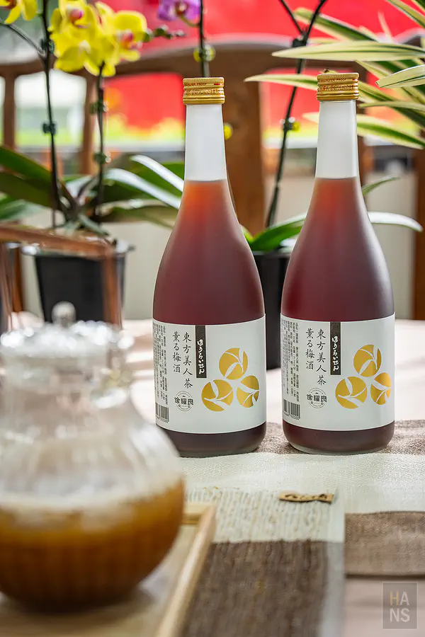 老師專業且生動地解說東方美人茶的特色