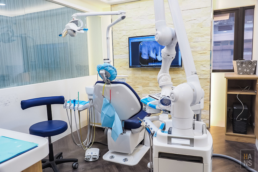 泰山禾杏牙醫診所鄭人豪醫師