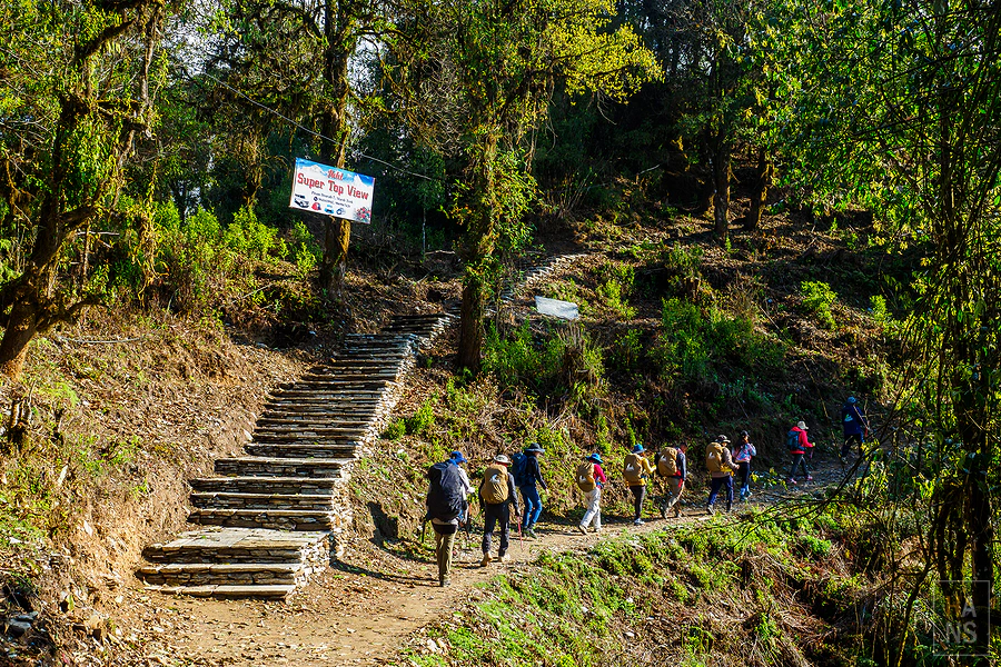 馬蹄山群健行 Mardi Himal Trek