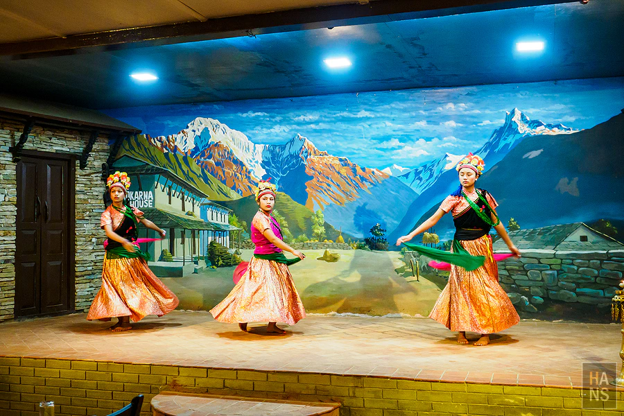 馬蹄山群健行 Mardi Himal Trek