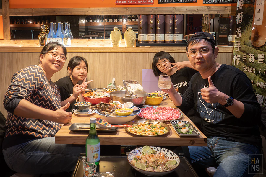 可汗大叔海鮮火鍋醬蝦醬蟹專賣店