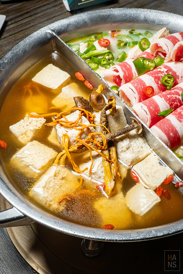 驕香松露菌菇鍋︱青花驕麻辣鍋