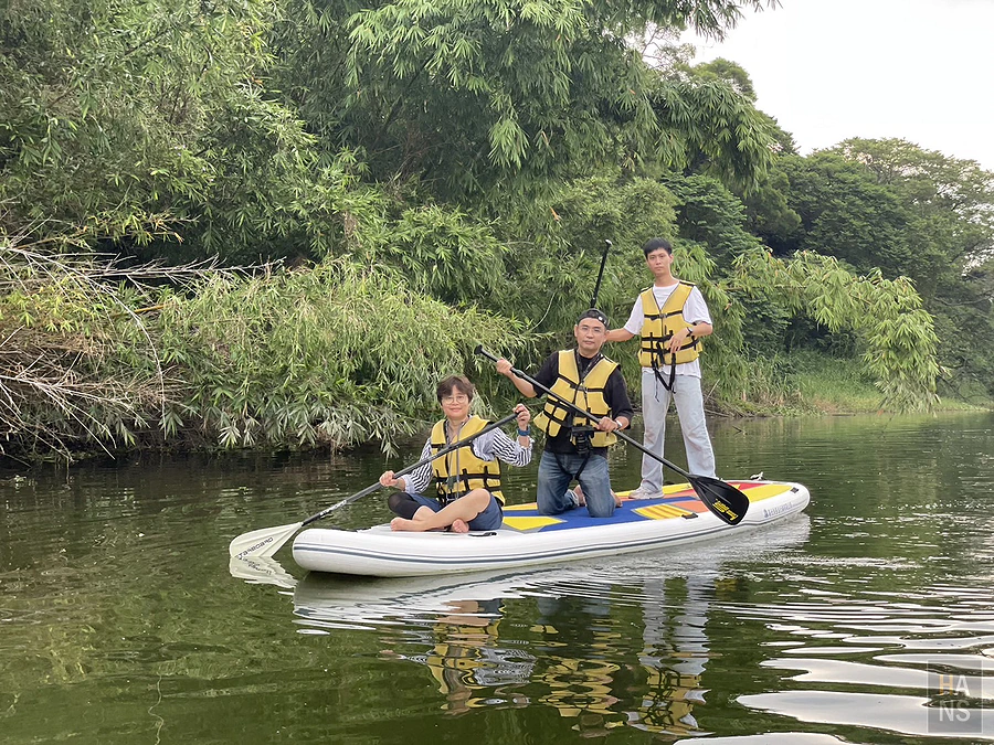 新竹青草湖，SUP立槳、天鵝船水上活動